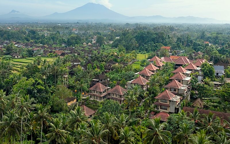 ウブドの豊かな緑に包まれたサクティガーデンリゾート＆スパの全景
