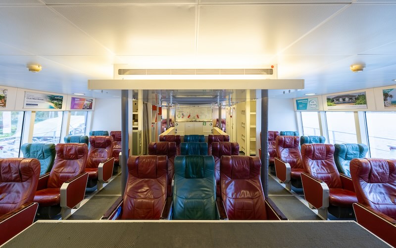 ビンタンリゾートフェリーのエメラルドプラス